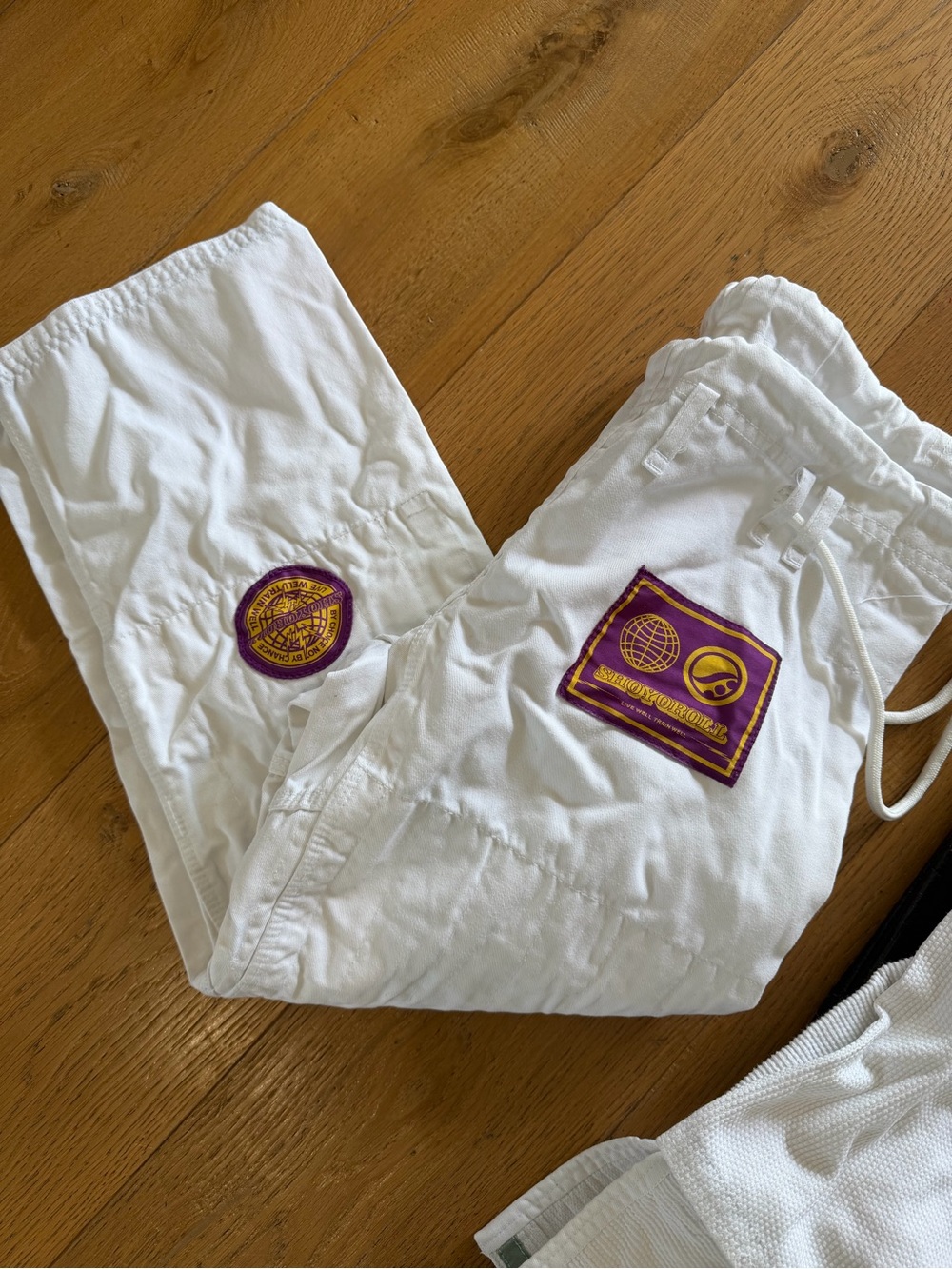 Shoyoroll White Jiu-Jitsu Gi with Purple & Gold Patches - Men - Picture 3 of 4